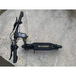 Sharkset RS1 - due motori da 1400 W - batteria da 20 Ah - autonomia da 50 a 70 km Sharkset - 9 Sharkset RS1 - due motori da 1400