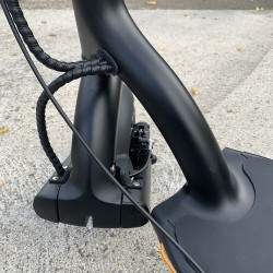 Sharkset RS1 - două motoare de 1400 W - baterie de 20 Ah - autonomie de la 50 la 70 km Sharkset - 10 Sharkset RS1 - două motoare