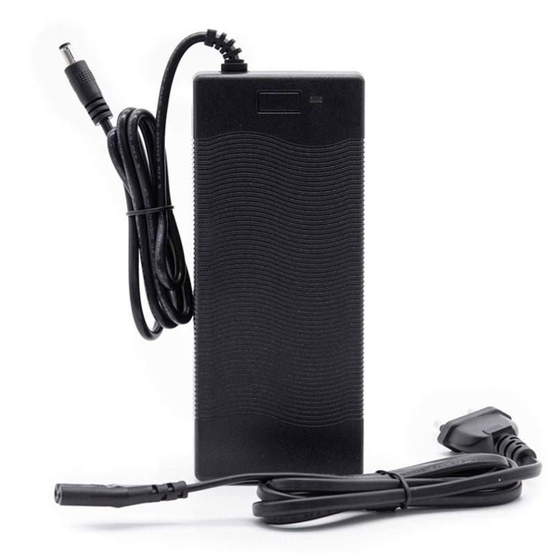 Caricabatterie per scooter o bicicletta elettrica 54,6v 2A - 48v - connettore DC 5,5mm  - 1 Caricabatterie per scooter o bicicle