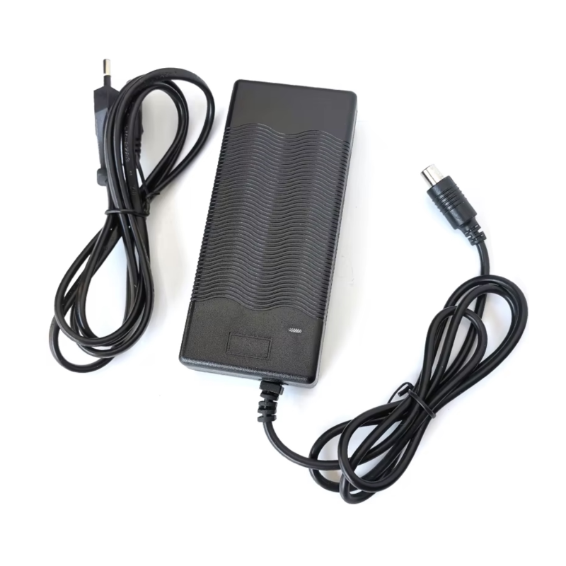 Zaryadno za vŭtreshnata bateriya na elektricheski skuter Navee V40  - 1 Zaryadno za vŭtreshnata bateriya na elektricheski skuter