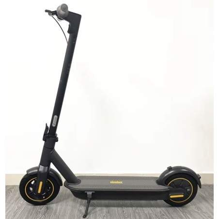 Medzinárodná verzia Ninebot Max G30 - autonómia 45 km - motor 350 W - batéria 15,3 Ah - IPX7 Segway - Ninebot - 3 - Silnejší, dl
